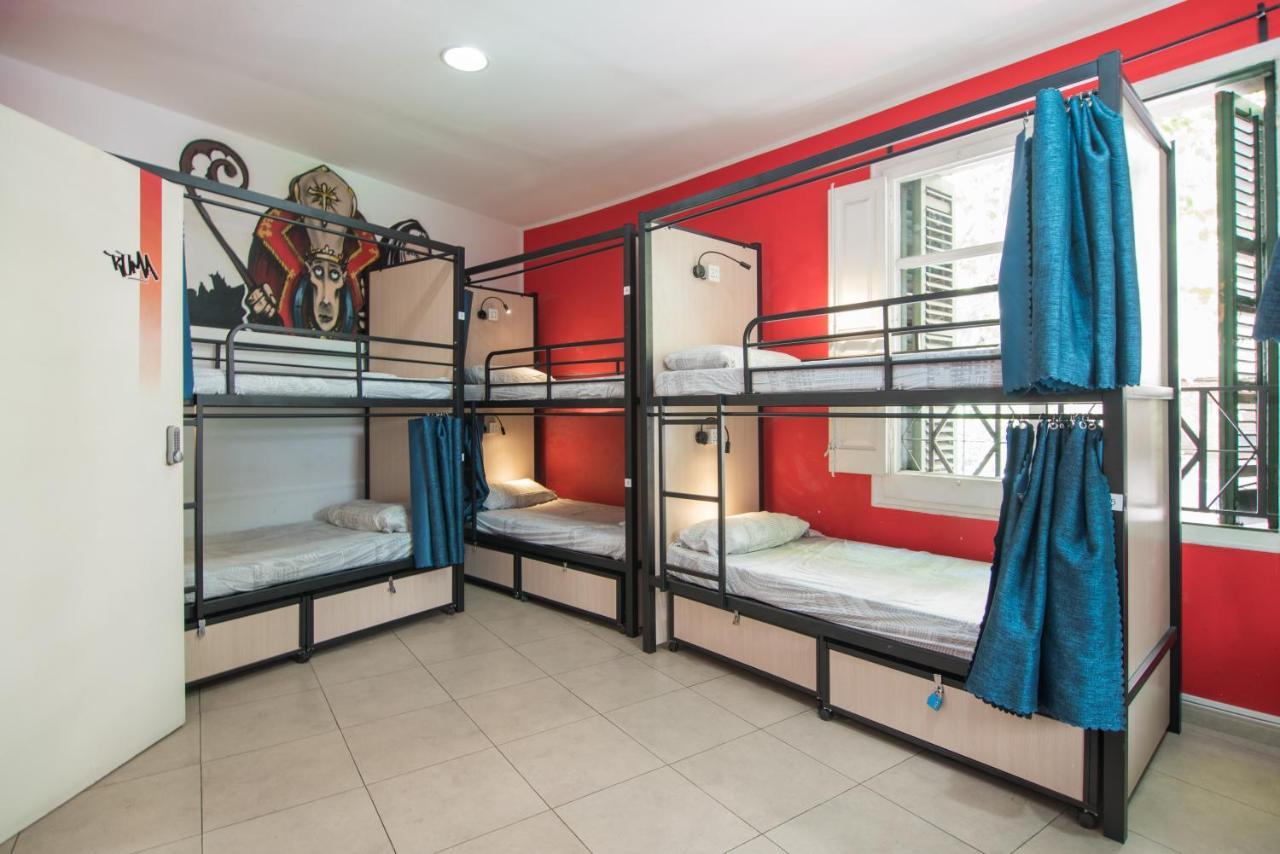 No Limit Hostel Graffiti บาร์เซโลนา ภายนอก รูปภาพ
